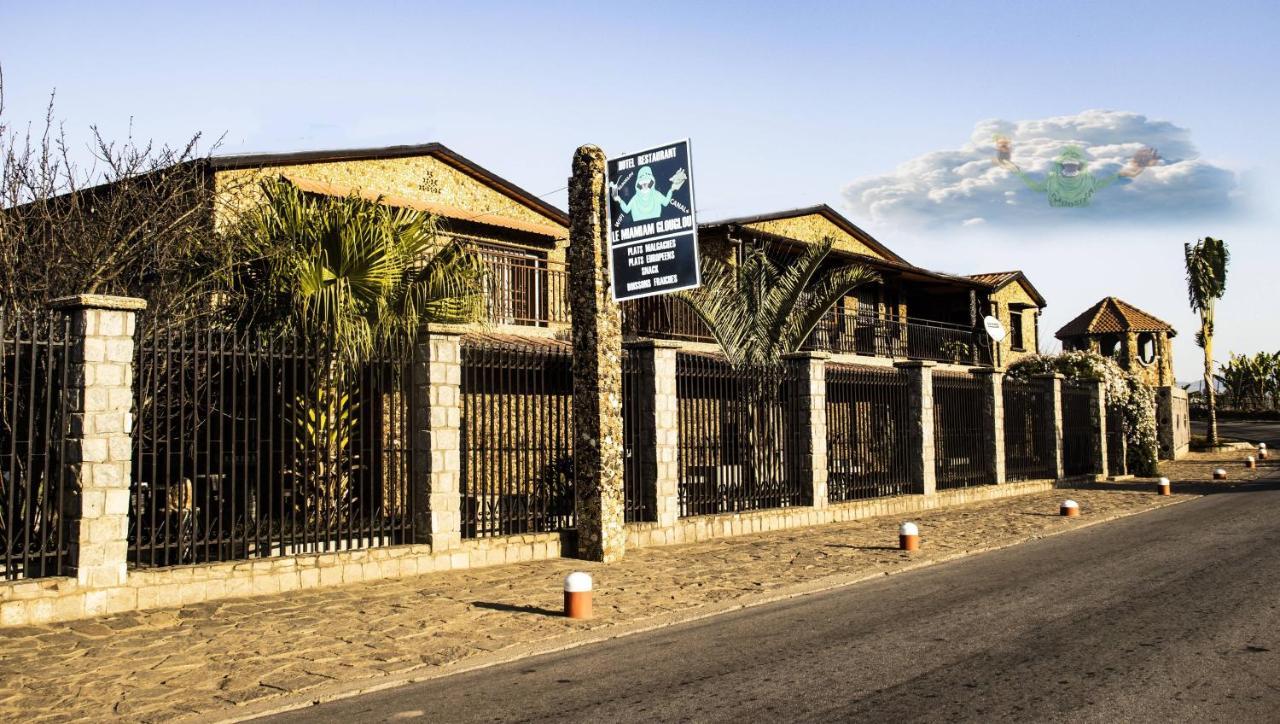 Hotel Restaurant Le Miamiam Glouglou Ambositra Buitenkant foto