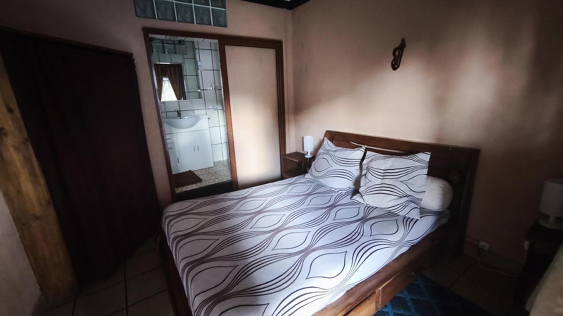 Hotel Restaurant Le Miamiam Glouglou Ambositra Buitenkant foto