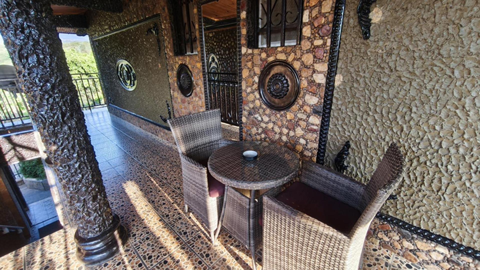 Hotel Restaurant Le Miamiam Glouglou Ambositra Buitenkant foto