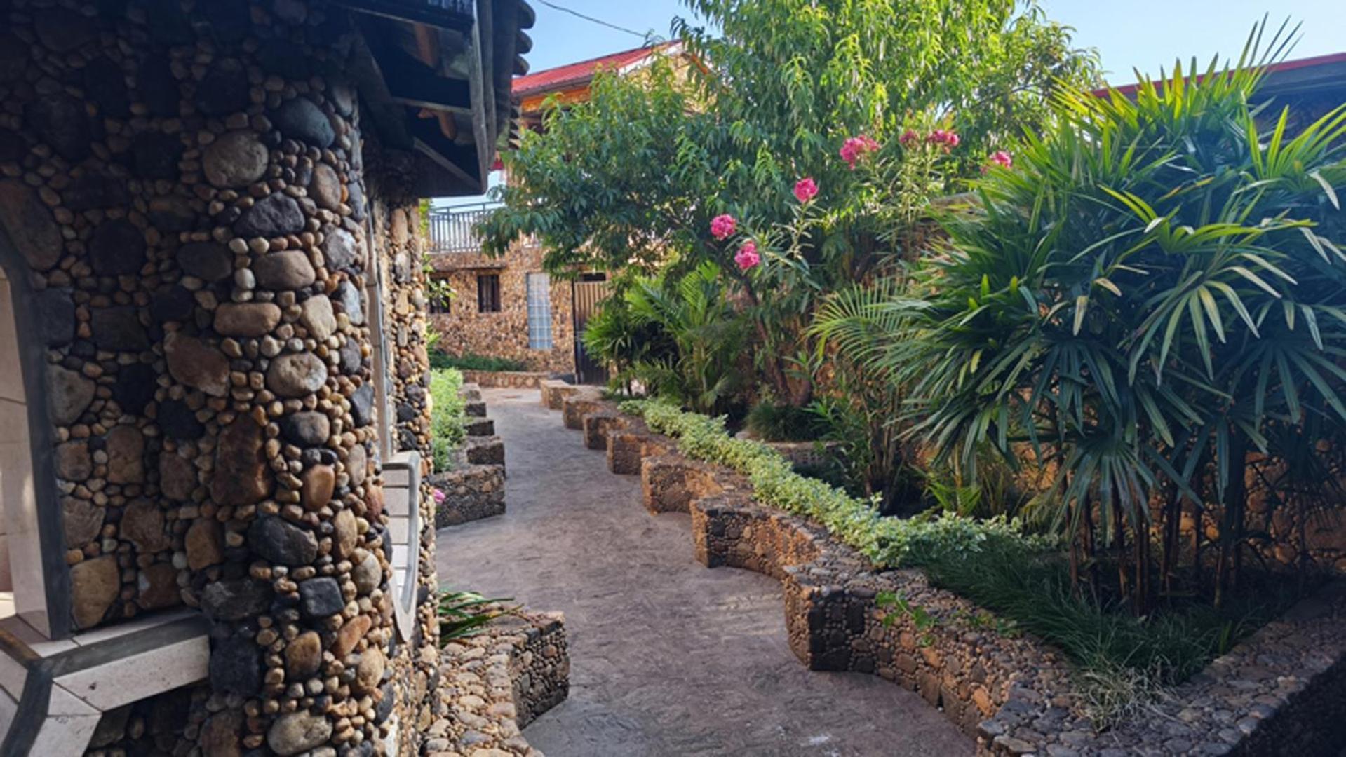 Hotel Restaurant Le Miamiam Glouglou Ambositra Buitenkant foto