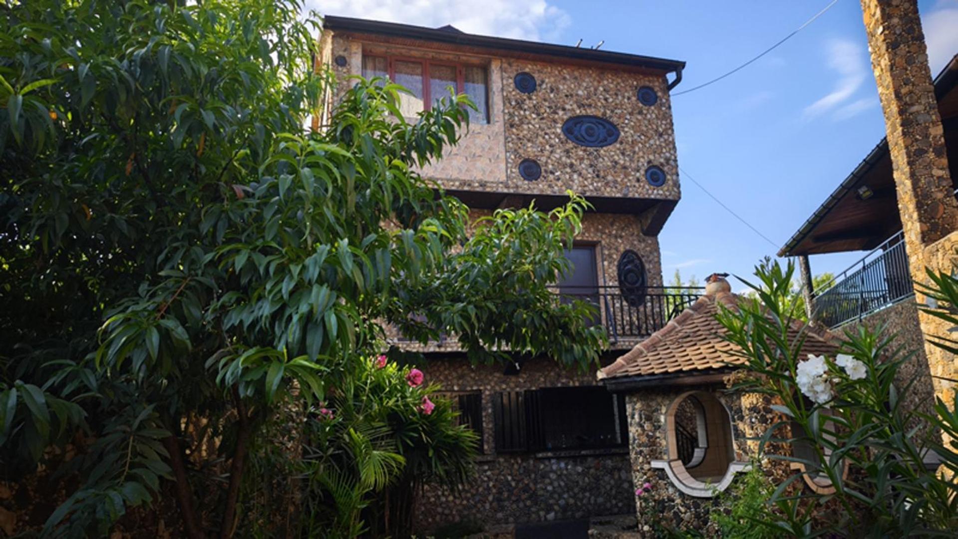Hotel Restaurant Le Miamiam Glouglou Ambositra Buitenkant foto
