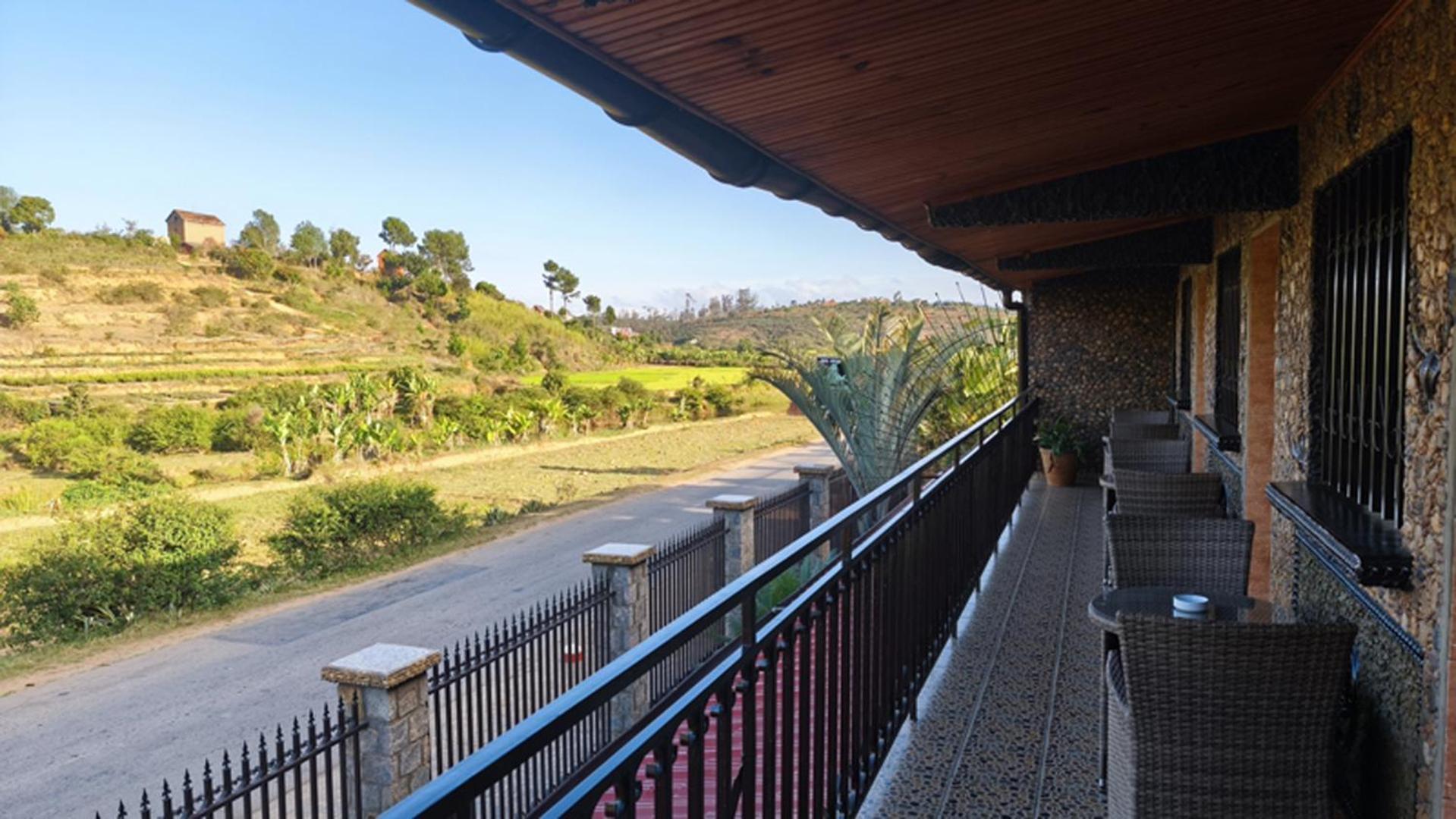 Hotel Restaurant Le Miamiam Glouglou Ambositra Buitenkant foto