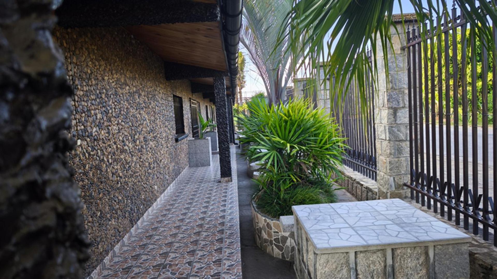 Hotel Restaurant Le Miamiam Glouglou Ambositra Buitenkant foto